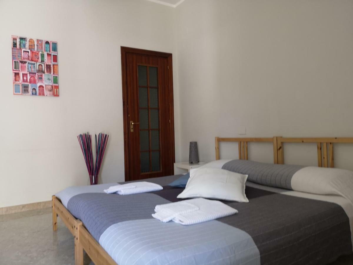 "Dint E Viche E Napule" Guest House เนเปิลส์ ภายนอก รูปภาพ