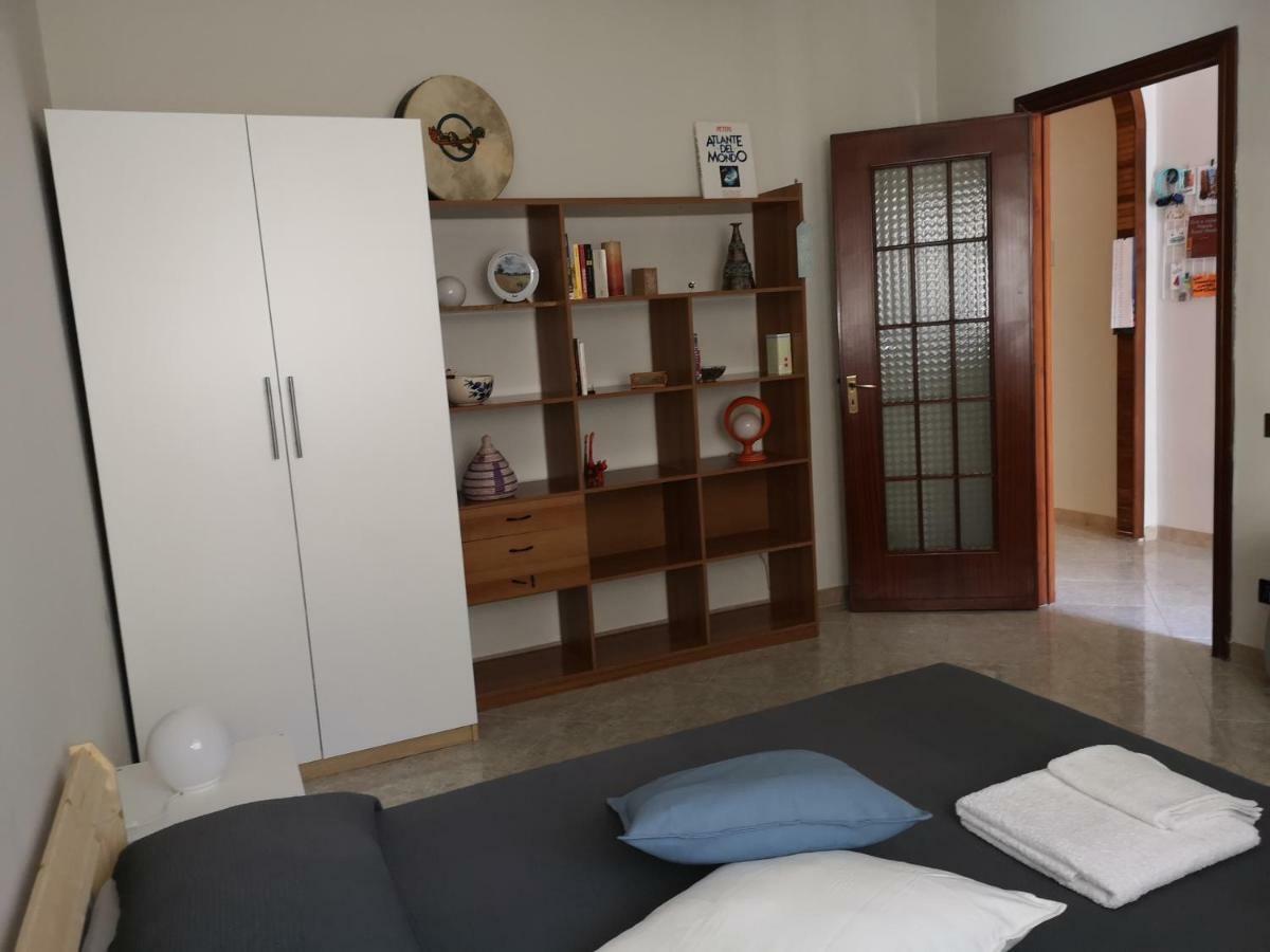 "Dint E Viche E Napule" Guest House เนเปิลส์ ภายนอก รูปภาพ
